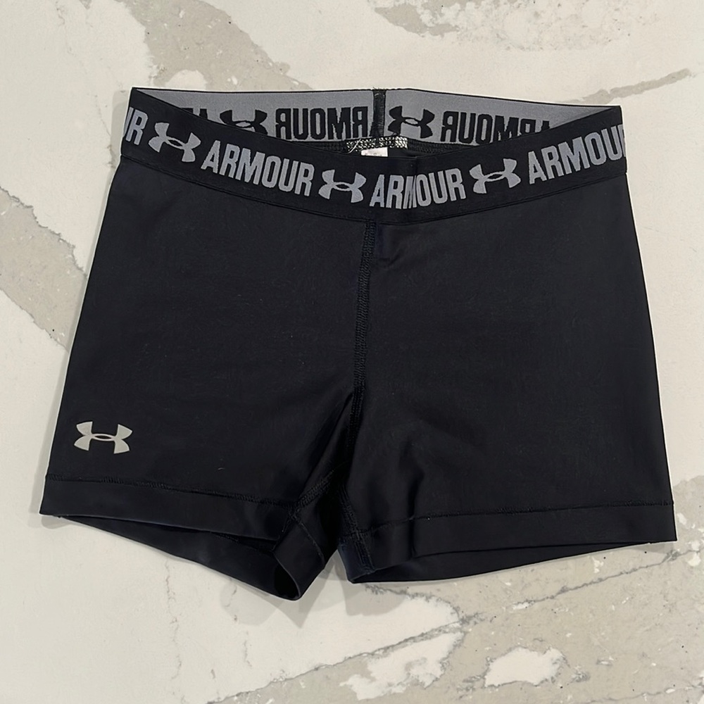 Under Armour compression shorts size small